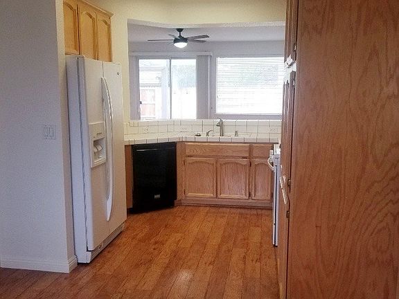 3rd image of 1356 Hartley Way