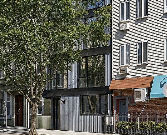 5th image of 74 Diamond St #2B