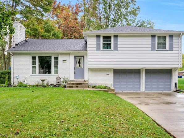 6929 Ronjoy Pl, Youngstown, OH 44512