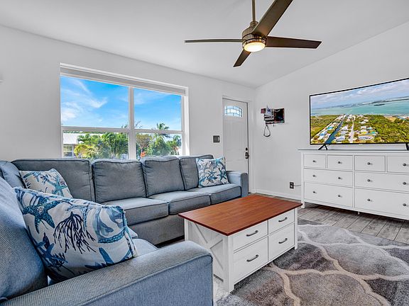 5th image of 937 Loggerhead Ln