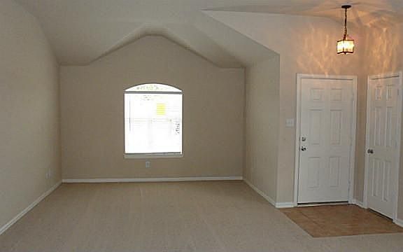 4th image of 2713 Lumina Dr