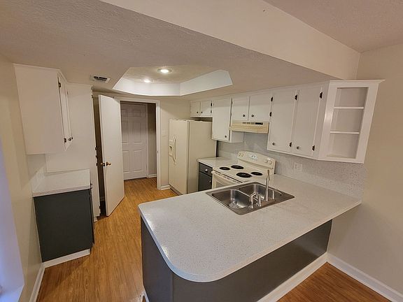 4th image of 4543 E Meadow Ln