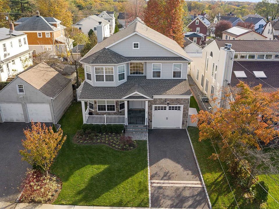 1st image of 52 Avenue B