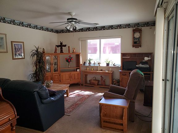 4th image of 1551 E Desert Inn Dr