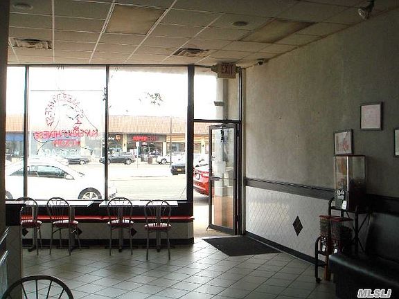 5th image of 227 E Park Ave