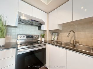 25 Viking Ln #956, Toronto, ON M9B 0A1