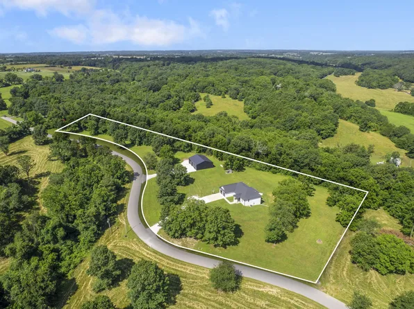 225 Maggie Hill Drive, Crane, MO 65633