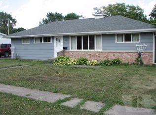 312 S Cedar St, Mediapolis, IA 52637
