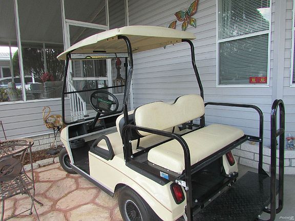 GOLF CART