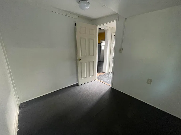 12 Rutgers Pl — Photo 7