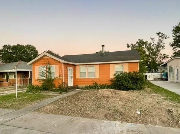 2329 Lyndell Dr, Chalmette, LA 70043