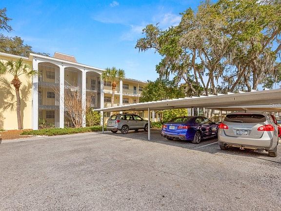 3rd image of 1020 Deleon Dr APT 302