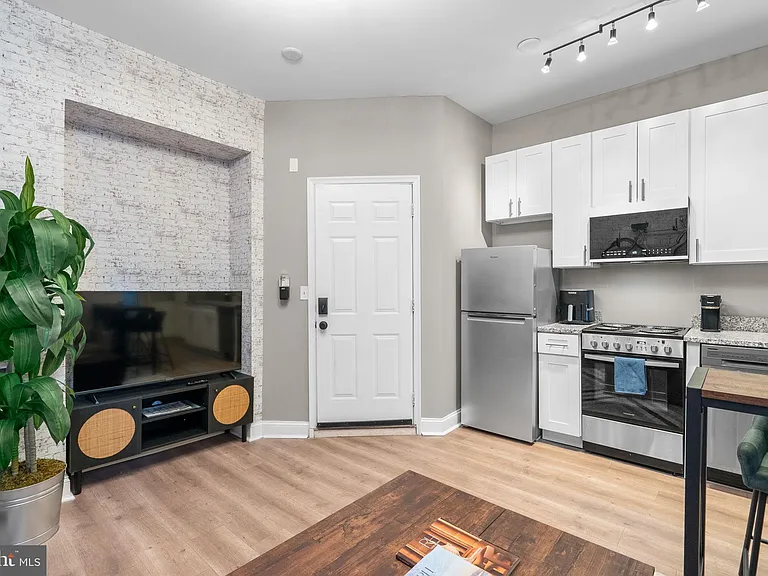 59 Rhode Island Ave NW #2 — Photo 10