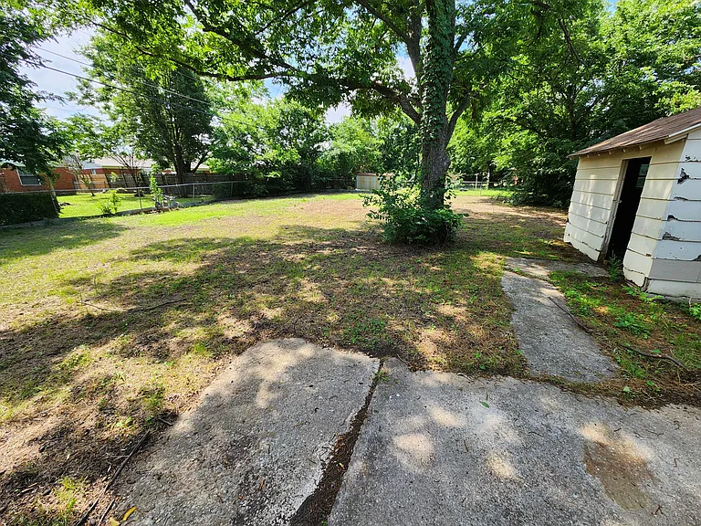 1509 E Nancy Dr — Photo 9