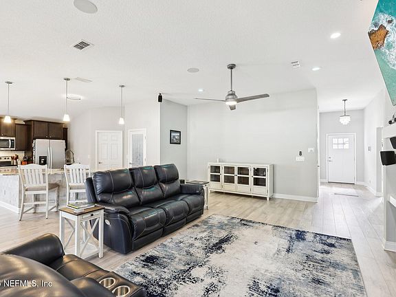 5th image of 3118 VIANEY Place
