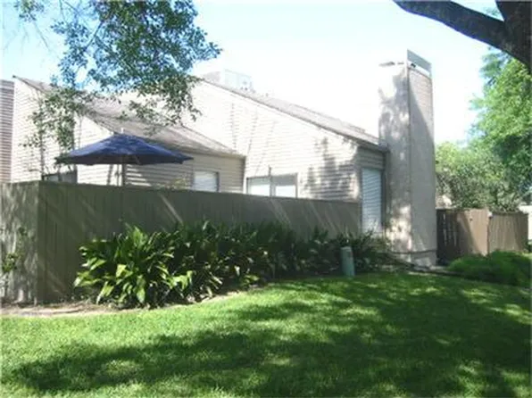 1386 Chardonnay Dr, Houston, TX 77077