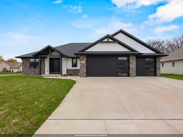 2909 Grand Cypress Ln, Green Bay, WI 54311