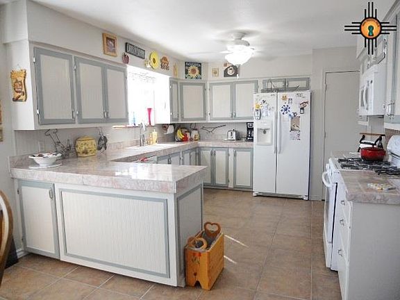 3rd image of 1080 W 7th Ave