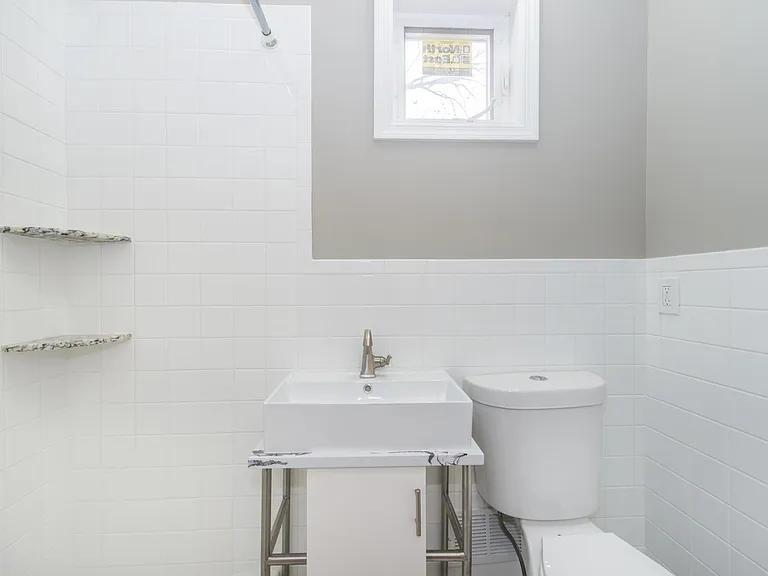 344 Franklin St #1 — Photo 6