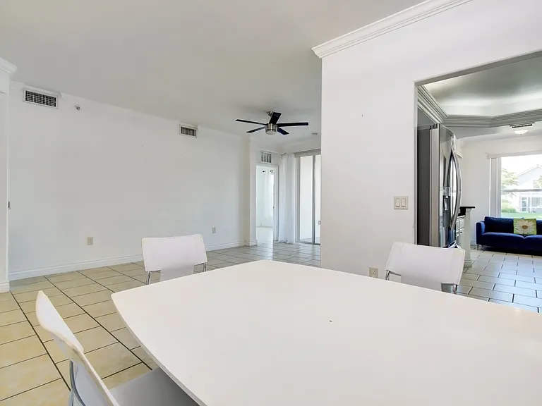 1310 Henley St #1902 — Photo 9