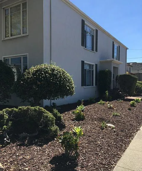 1452 Bay St #A — Photo 2