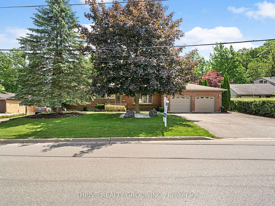 1st image of 255 Ridgewood Cres