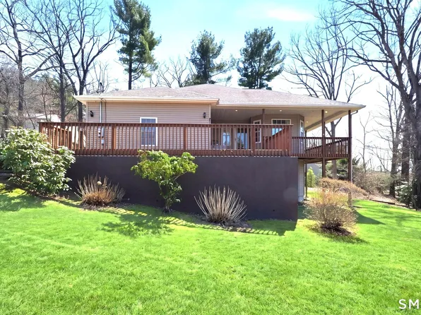 81 Lakeview Heights, Tolland, CT 06084