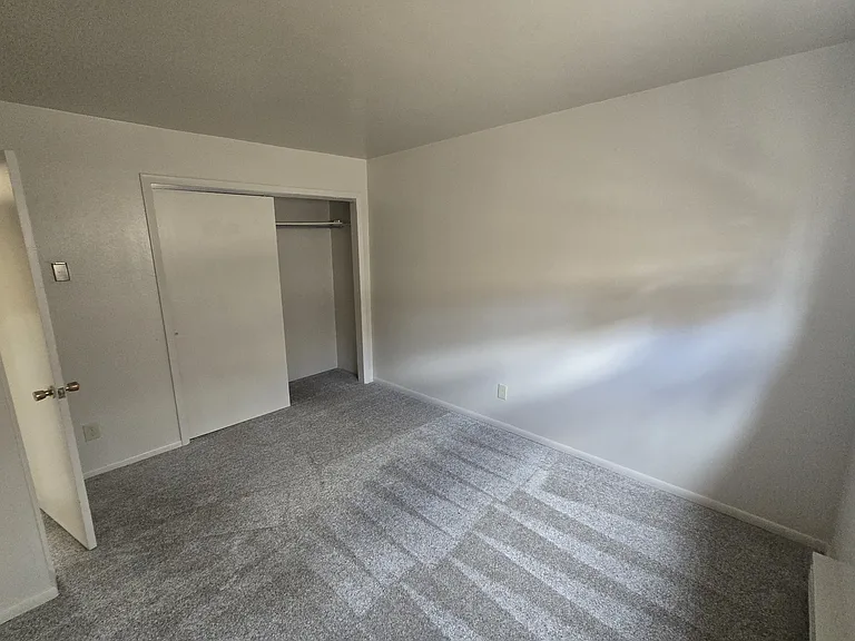736 N Grand St #B-4 — Photo 4