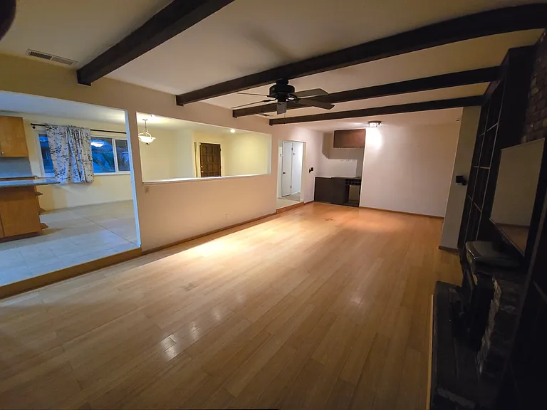 5170 E Huntington Ave — Photo 33