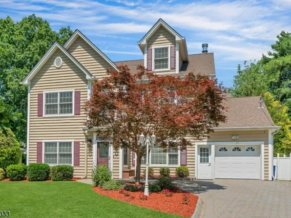 44 Ellers Dr, Chatham Boro, NJ 07928
