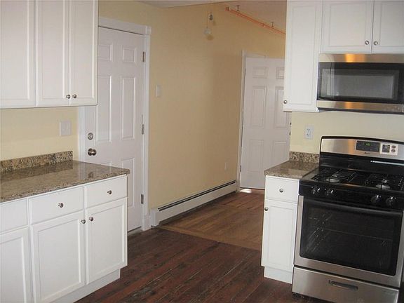 5th image of 277 N Brow St