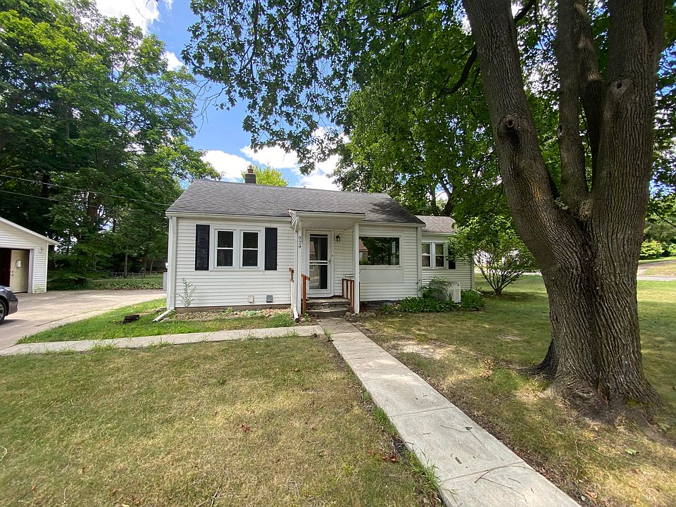 1st image of 924 N Church St