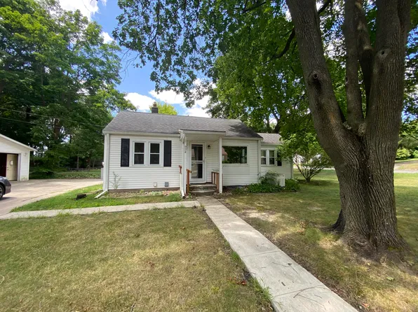 924 N Church St, Hastings, MI 49058
