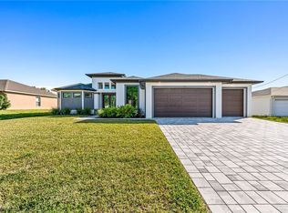 230 SE 6th Terrace Cpe, Coral, FL 33990