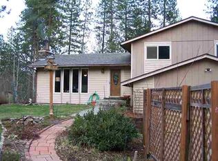 32620 N Rimrose Dr, Chattaroy, WA 99003