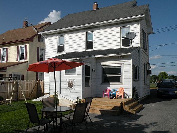 2nd image of 52 N Railroad Ave