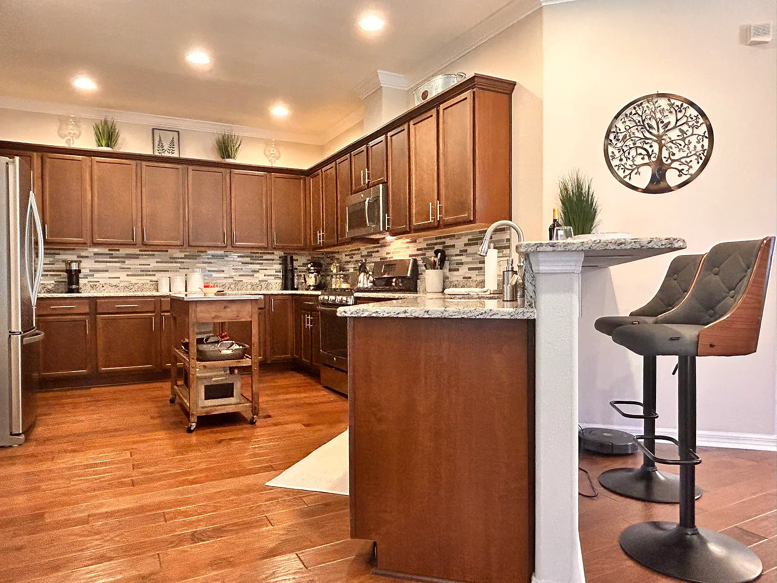 2 bed, 1714 sqft, $2,950 — Photo 3