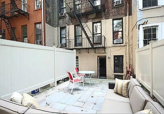 2nd image of 247 E 52nd St APT 1C