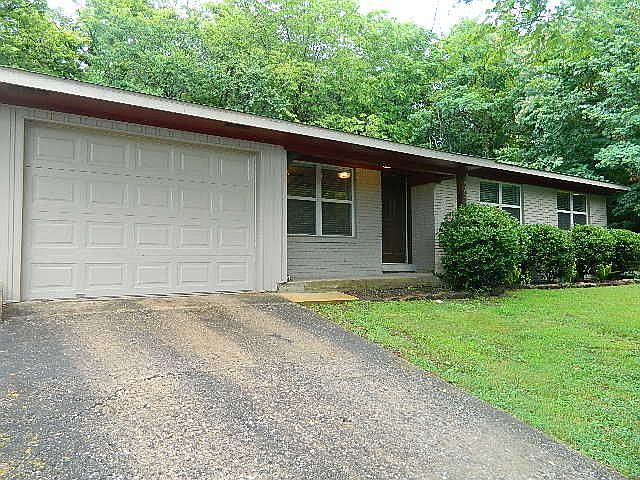 1st image of 364 N Assembly Dr
