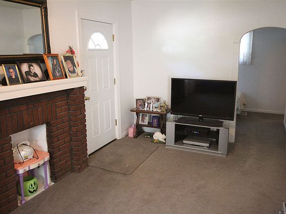 4th image of 431 Buckner St