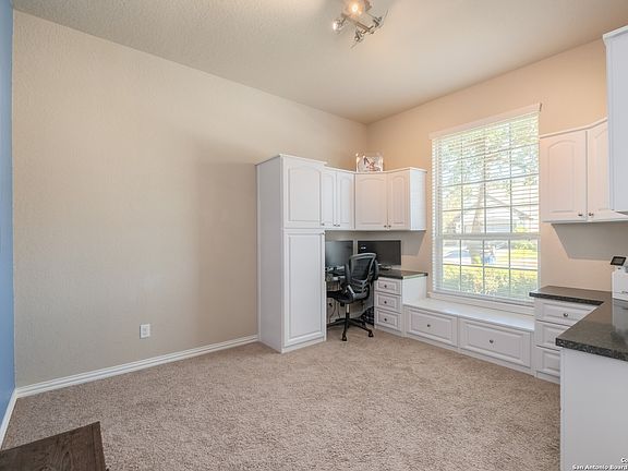 5th image of 217 Fernwood Dr