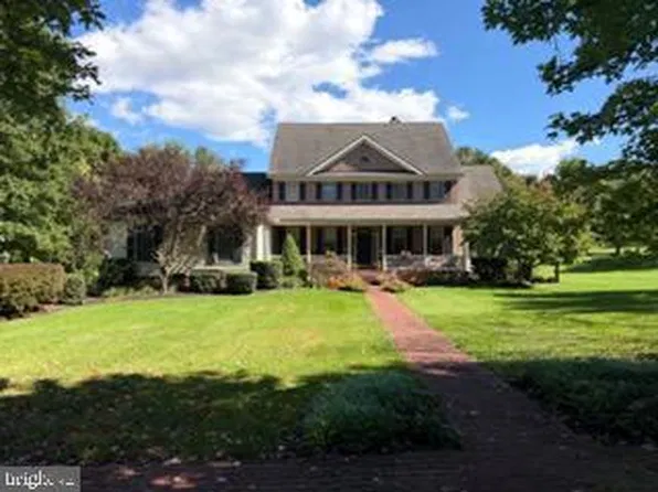 12 Sandy Bottom Rd, Carlisle, PA 17015