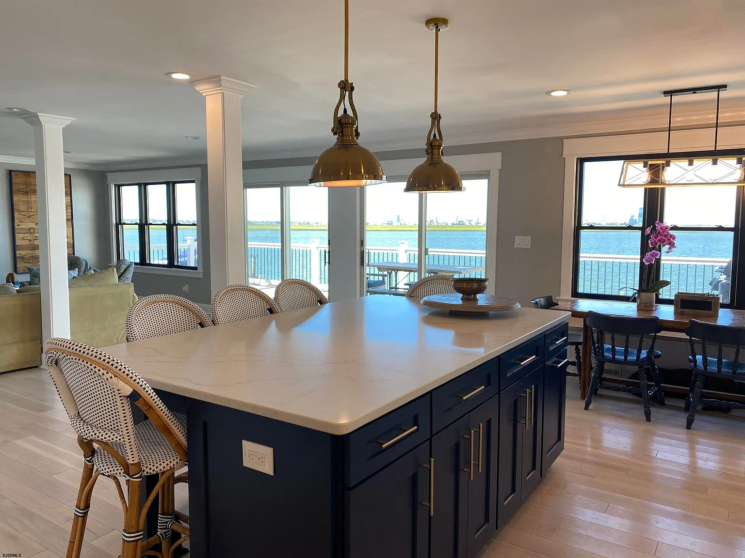 5 bed, 3.5 bath, $10,000 — Photo 4