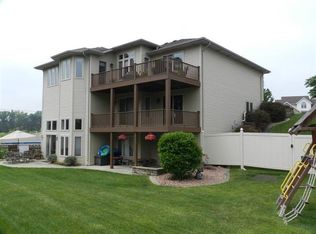 3137 Wimbledon Dr, Schererville, IN 46375