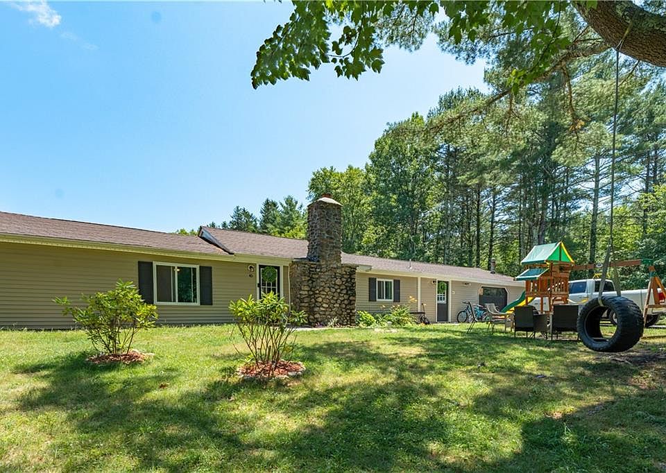 1st image of 40 Nipmuc Trl