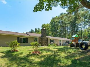 40 Nipmuc Trl, West Greenwich, RI 02817