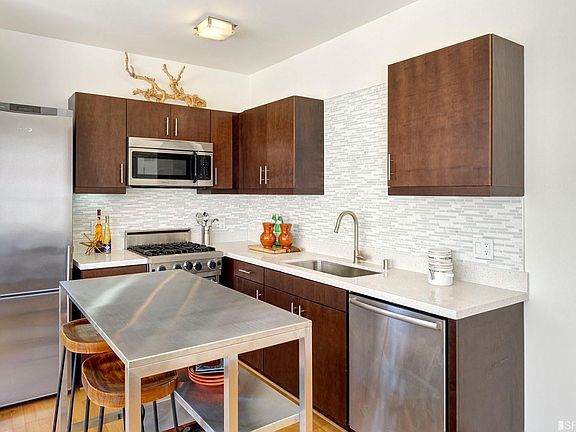 4th image of 380 14th St APT 308