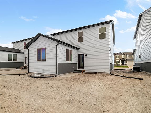 4th image of 882 E Eden St #1687