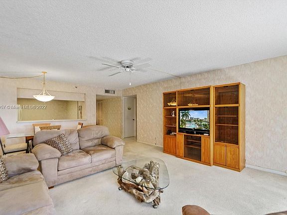 4th image of 2900 NE 14th Street Cswy APT 414