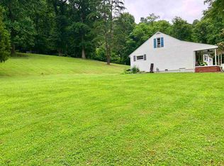 10 Darling Ln, Kenova, WV 25530